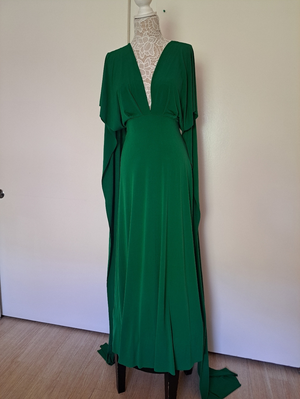 Von Vonni Convertible Maxi Dress Green . - Picture 11 of 12